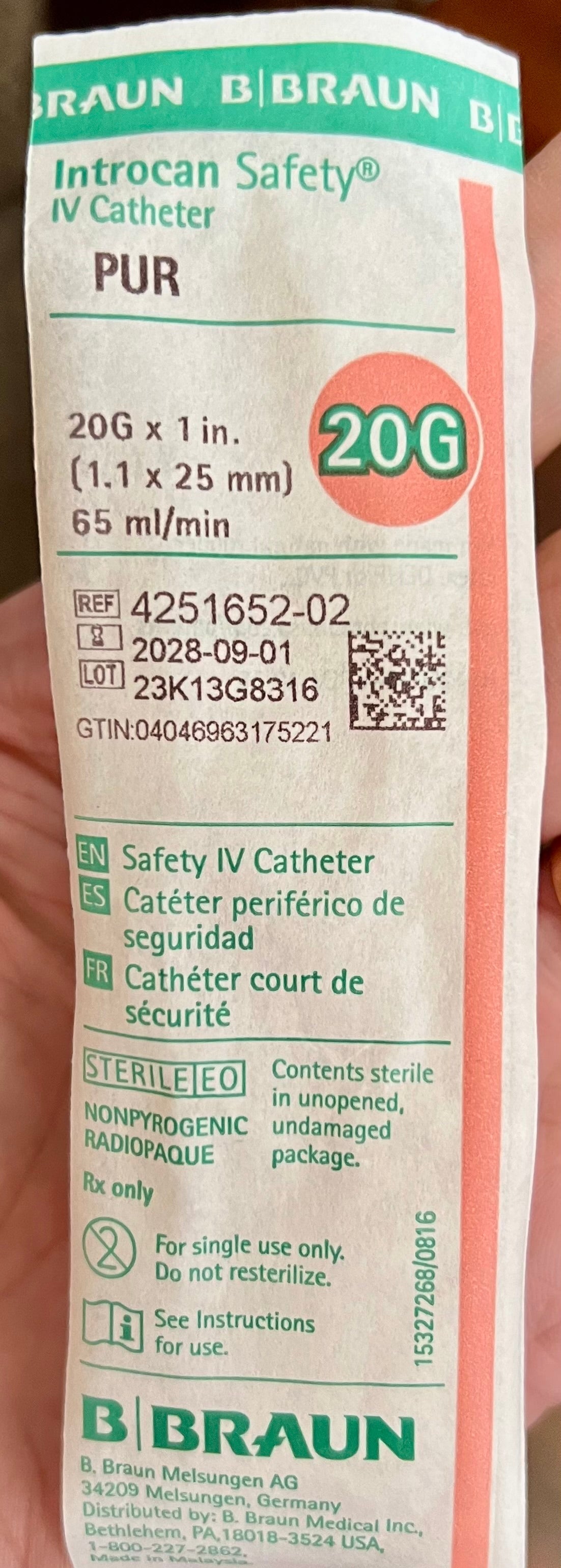 B. Braun Introcan Safety IV Catheter 20G x 1in PUR — product label REF 4251652-02